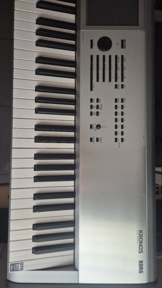 Korg Kronos Titanium 88 Teclas Sintetizador