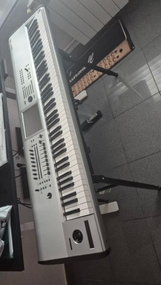 Korg Kronos Titanium 88 Teclas Sintetizador