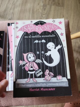 ISADORA MOON Colección