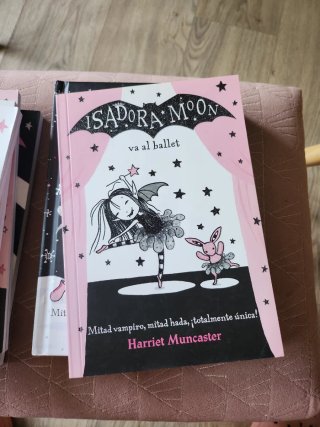 ISADORA MOON Colección