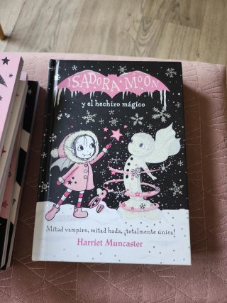 ISADORA MOON Colección