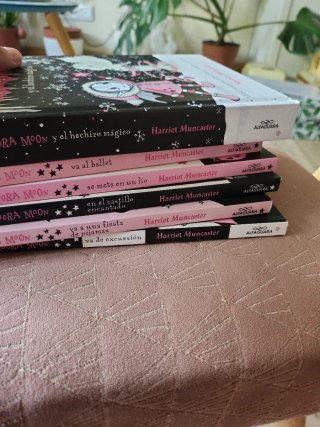 ISADORA MOON Colección