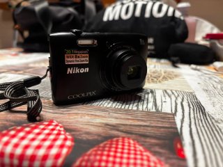Cámara Nikon Coolpix S3600 20.1 Megapíxeles Zoom 8