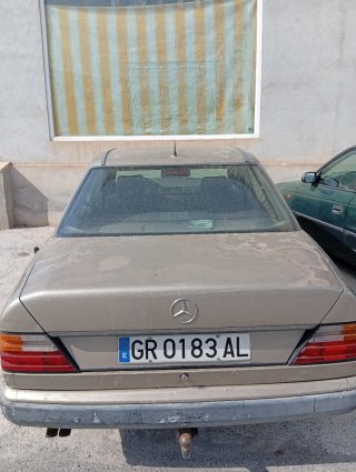 Mercedes-Benz 300 d 1988