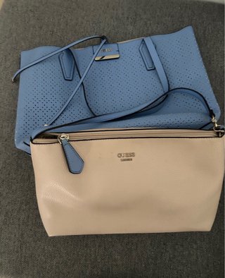 Bolso Guess Beige y Azul Perforado