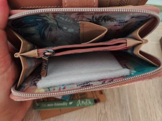 Cartera Anekke Relax, Slow Down