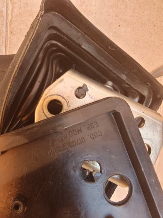Soporte espejo izquierdo Iveco Eurocargo 90E17