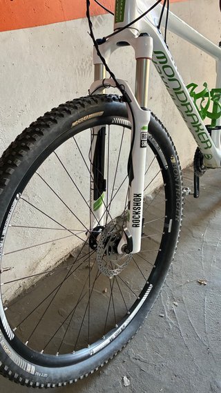 Bicicleta Montaña MONDRAKER CARBONO 29er