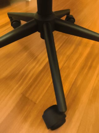 Silla de oficina azul y negra