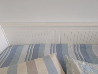 Diván Ikea Hemnes (329 euros nuevo) + 2 colchones