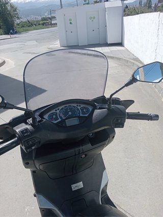 Yamaha X-Max 125cc Maxi Scooter