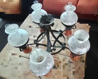 Lámpara rústica forja y madera, en perfecto estado