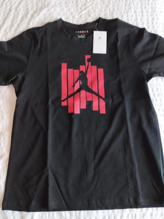 Camiseta Jordan XL Negra y Roja