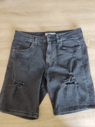 Pantalón corto vaquero gris