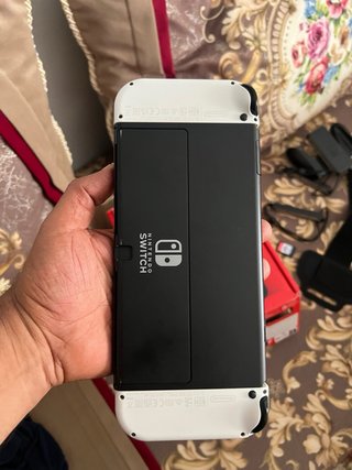 Nintendo Switch OLED Bianca e Nera