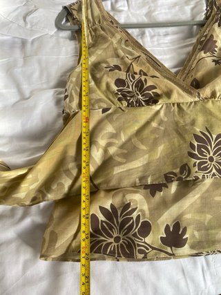 Blusa Massimo Dutti floral beige y caqui