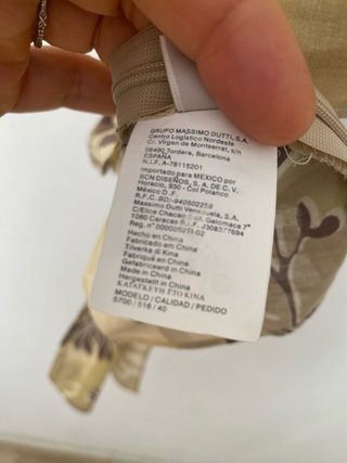 Blusa Massimo Dutti floral beige y caqui