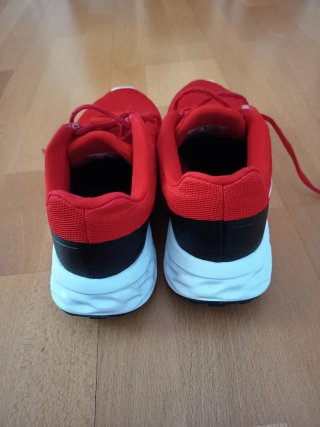Zapatillas Nike Rojas y Blancas