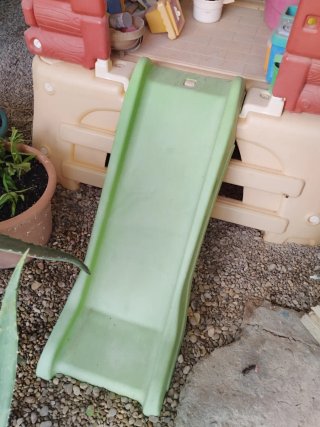 Casita Feber con tobogán