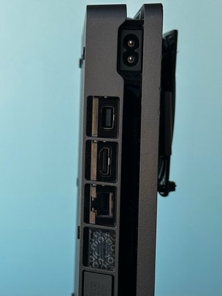 PS4 Slim da 1TB + 2 Controller + Cavi