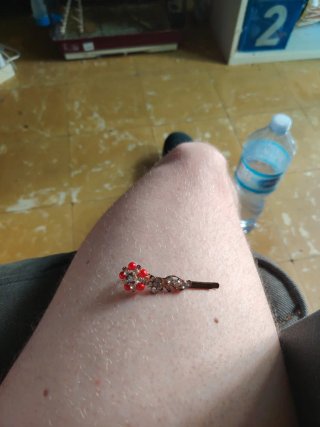 Broche antiguo con pedrería