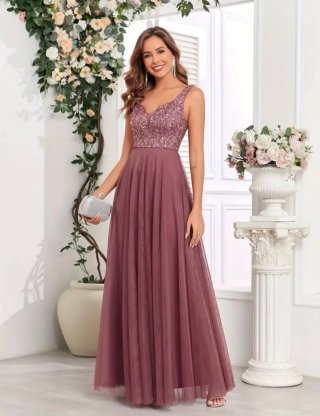 Vestido largo de fiesta malva con pedrería