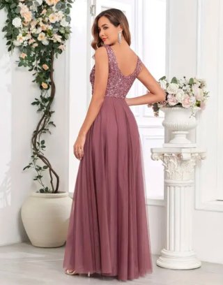 Vestido largo de fiesta malva con pedrería
