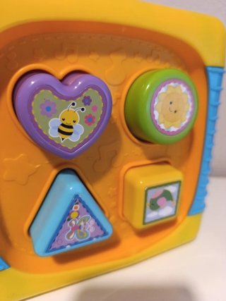 Cubo actividades bebé