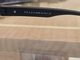 Occhiali da sole Prada neri opachi