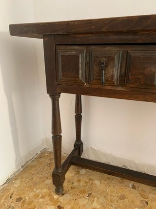 Recibidor de madera con cajones