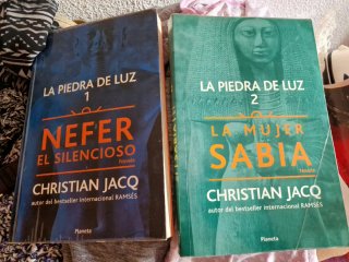 Varios libros, 2 € cada uno