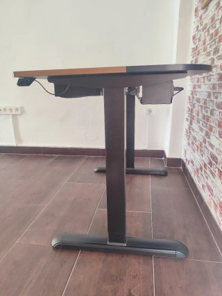 Escritorio Elevable Madera y Metal