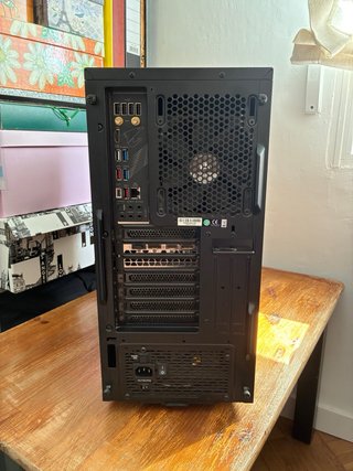 PC AMD Ryzen 7 3700X, 32 GB RAM, 1 TB SSD