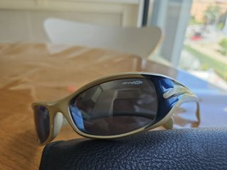 Occhiali da sole Arnette originali anni '90