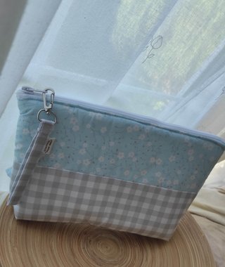 Conjunto canastilla bebé. Artesanal