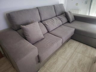 Sofá chaise longue gris tela