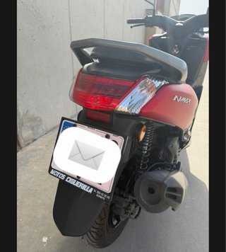Yamaha Nmax 125 Roja y Negra