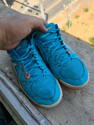 Scarpe Asics Gel-Spike Azzurre e Arancioni