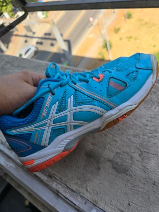 Scarpe Asics Gel-Spike Azzurre e Arancioni