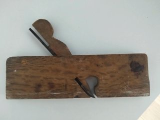 Cepillo de carpintero manual de madera