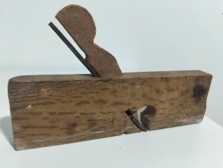 Cepillo de carpintero manual de madera