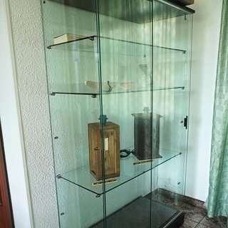 Expositor cristal grande estantería