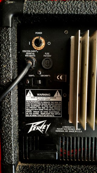 Peavey XRD 680 Powered PA Mixer 8 Channel Head USA