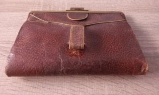 Monedero vintage marrón