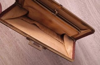 Monedero vintage marrón