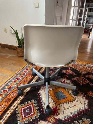 Silla de oficina Ikea con ruedas