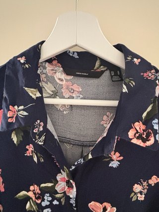 Vestido camisero floral azul y rosa