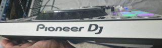 Pioneer DDJ-SRT con skin blanco