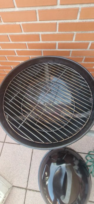 Barbacoa de segunda mano en perfecto estado de uso