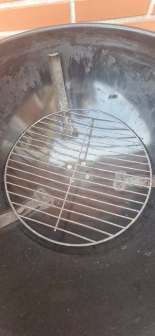 Barbacoa de segunda mano en perfecto estado de uso